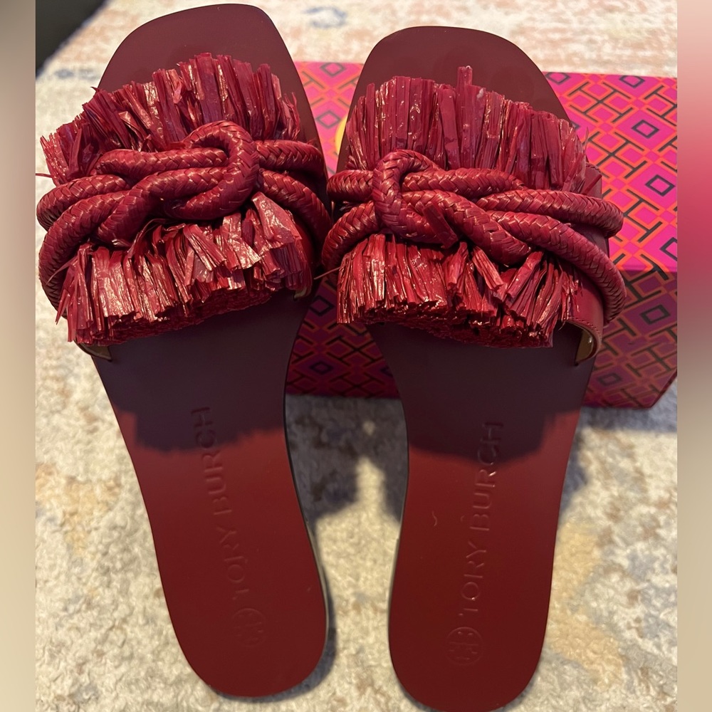 NIB Tory Burch rope flat slide. Calf leather.